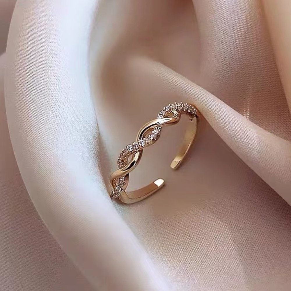 Twist zircon open ring girl